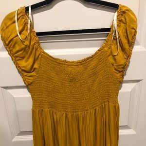 Forever 21 Plus Shirred Puff Sleeve